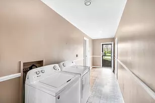 37 Bemis Rd, Holyoke, MA 01040 - Photo 13