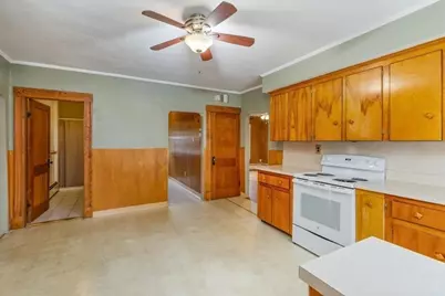 40 Congress St, Amesbury, MA 01913 - Photo 11