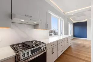 308 Newton St, Waltham, MA 02453 - Photo 5