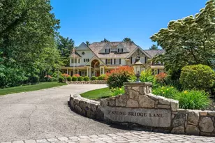 3 Stone Bridge Ln, Milton, MA 02186 - Photo 3