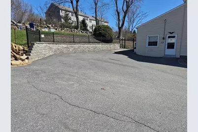 231 Lakeside Ave #2, Marlborough, MA 01752 - Photo 3