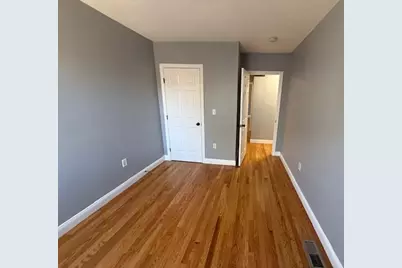 21-B Washburn St #B, Worcester, MA 01610 - Photo 9