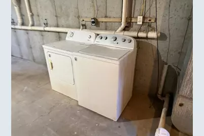 21-B Washburn St #B, Worcester, MA 01610 - Photo 15