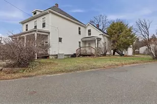 8 Highland St, Clinton, MA 01510 - Photo 3