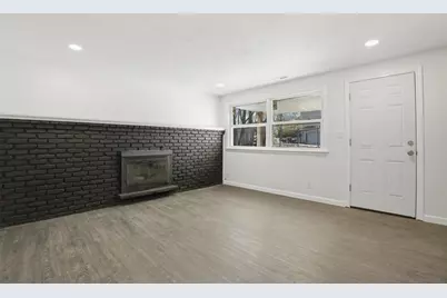 92 Summer St, Brockton, MA 02302 - Photo 11