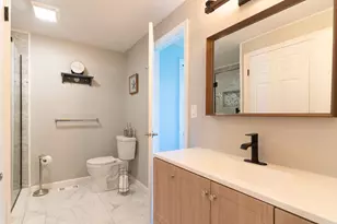 2902 Forest Park Dr, Auburn, MA 01501 - Photo 23