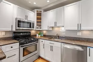 120 W Seventh St, Boston, MA 02127 - Photo 9