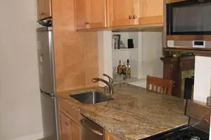 302 Commonwealth Ave, Boston, MA 02115 - Photo 3