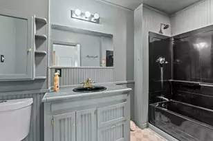 128 Cambridge St, Fall River, MA 02721 - Photo 17