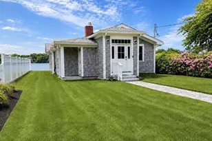 24 Cove St, Wareham, MA 02558 - Photo 1