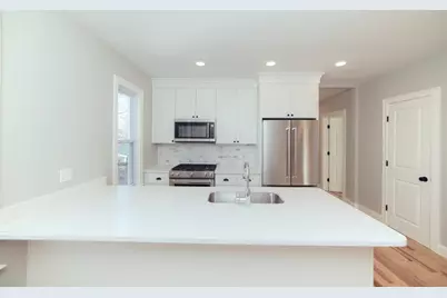 10 Duffley Ct #1, Brookline, MA 02467 - Photo 5