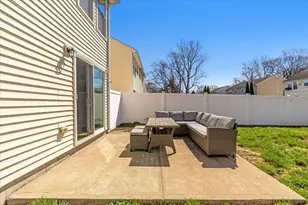 93 Hobson Ave, East Providence, RI 02914 - Photo 7