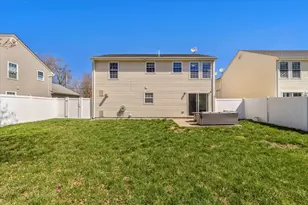 93 Hobson Ave, East Providence, RI 02914 - Photo 5