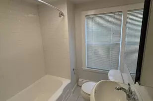 79 Pleasant St, Stoneham, MA 02180 - Photo 5