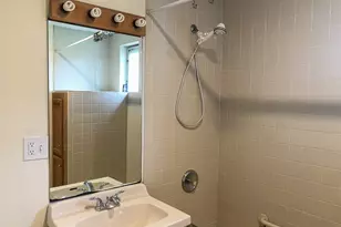 52 Northboro St, Worcester, MA 01604 - Photo 15