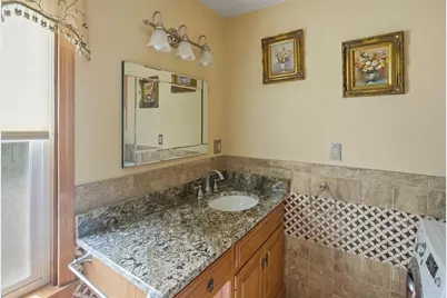 40 Providence St, Uxbridge, MA 01569 - Photo 13