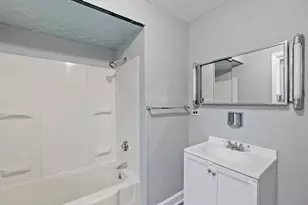 113 Spruce St, Leominster, MA 01453 - Photo 13