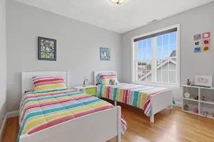 36 Pleasant St, Stoneham, MA 02180 - Photo 17