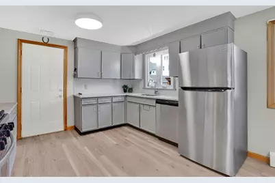 56 Thaddeus St, Chicopee, MA 01020 - Photo 15