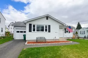 56 Thaddeus St, Chicopee, MA 01020 - Photo 3