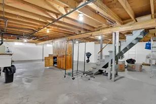 56 Thaddeus St, Chicopee, MA 01020 - Photo 31