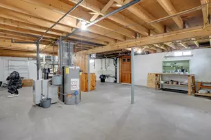 56 Thaddeus St, Chicopee, MA 01020 - Photo 29