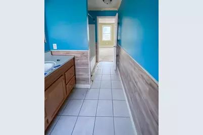 8 Sullivan Place, Millbury, MA 01527 - Photo 13