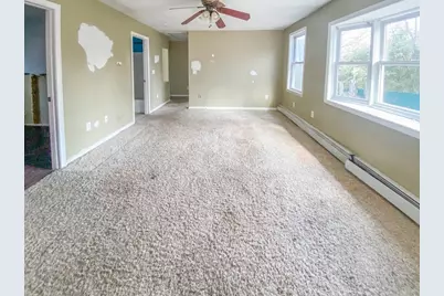 8 Sullivan Place, Millbury, MA 01527 - Photo 9