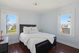 464 Birch St, Fall River, MA 02724 - Photo 9