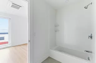 1035 Commonwealth Ave, Boston, MA 02215 - Photo 17