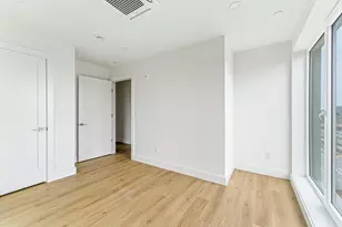 1035 Commonwealth Ave, Boston, MA 02215 - Photo 11