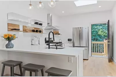 43 Wordsworth St #1, Boston, MA 02128 - Photo 3