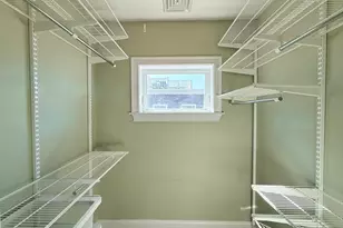 4 Woodworth St, Boston, MA 02122 - Photo 21