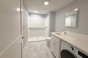 105 Paige St, Lowell, MA 01852 - Photo 3