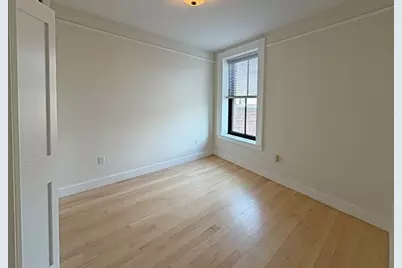 105 Paige St #310, Lowell, MA 01852 - Photo 3