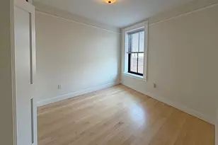 105 Paige St, Lowell, MA 01852 - Photo 3