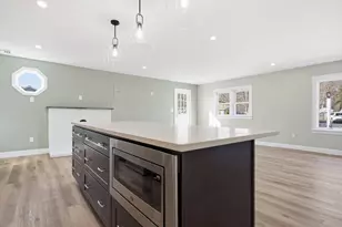 534 Hogg Memorial Dr, Whitman, MA 02382 - Photo 7