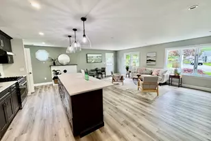 534 Hogg Memorial Dr, Whitman, MA 02382 - Photo 7