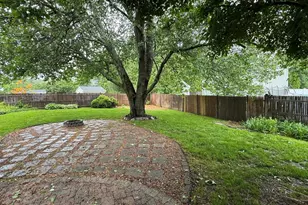 534 Hogg Memorial Dr, Whitman, MA 02382 - Photo 23
