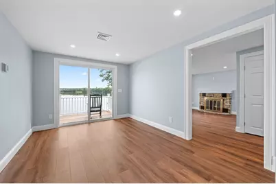 95 Pineland Ave, Worcester, MA 01604 - Photo 7