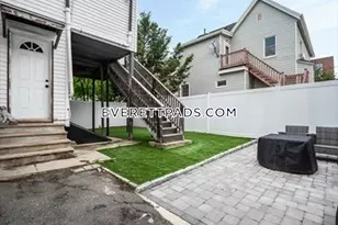 121 Hancock St, Everett, MA 02149 - Photo 3