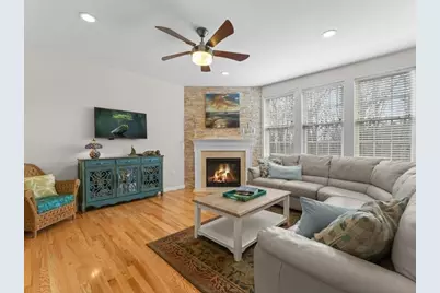 100 Buttercup Ln #100, Grafton, MA 01560 - Photo 11