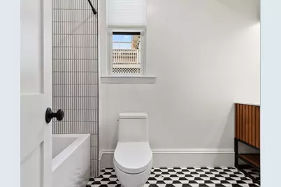 32 Beacon #1B, Gloucester, MA 01930 - Photo 9