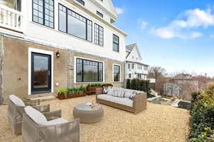 32 Beacon St, Gloucester, MA 01930 - Photo 5