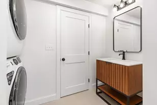 32 Beacon St, Gloucester, MA 01930 - Photo 23