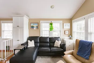 62 Cottage St #7, West Brookfield, MA 01585 - Photo 7