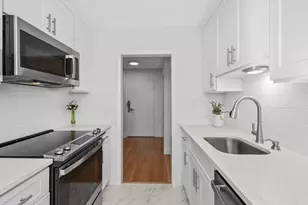 131 Sewall Ave, Brookline, MA 02446 - Photo 11