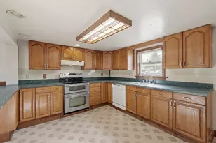 118 Spring St, Winchendon, MA 01475 - Photo 11