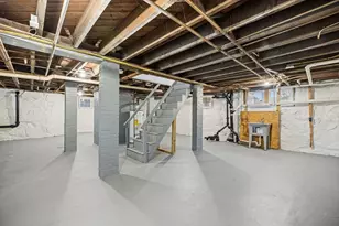 303 Maple St, New Bedford, MA 02740 - Photo 35