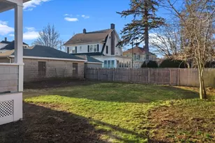 303 Maple St, New Bedford, MA 02740 - Photo 37